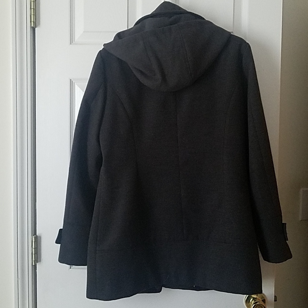 Coat - image 6